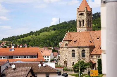 Ein allgemeiner Bergblick oder ein Berglick von der Ferienwohnung aus