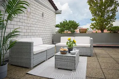Ein Sitzbereich in der Unterkunft NIRO I Design Penthouse Apartment, Elegant, Gemütlich, Dachterrasse, TV