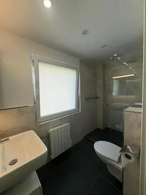 Ein Badezimmer in der Unterkunft 7 Zimmer Haus in Kaiserslautern