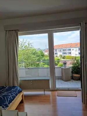 Ein Balkon oder eine Terrasse in der Unterkunft Helle, komfortabel und zentral gelegene Wohnung