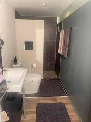Ein Badezimmer in der Unterkunft Modernes und behagliches Einliegerapartment, 50 qm-deine Ruheoase-