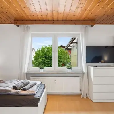 RI01 Apartment mit großem Balkon