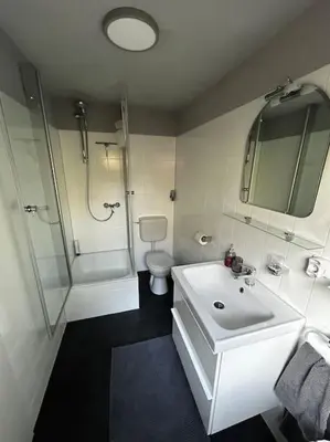 Ein Badezimmer in der Unterkunft Ruhige Wohnung am Ortsrand - nahe KIT-Campus Nord