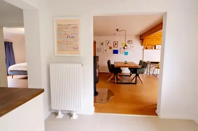Grundriss der Unterkunft birds-nest Ferienhaus Balkon Waldblick Kamin
