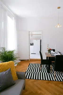Küche/Küchenzeile in der Unterkunft BELLA - Business&Family - 2 Zimmer direkt neben Schloß, Parkplatz, SmartTV, Netflix, Waschmaschine, 24h Checkin, 71qm, Kingsizebett, Hotelbettwäsche