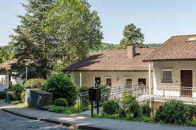 Das Gebäude in dem sich die Ferienwohnung befindet
