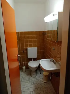 Ein Badezimmer in der Unterkunft Geräumiges Apartment in ruhiger Lage