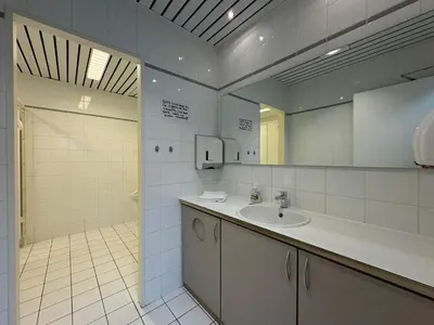 Ein Badezimmer in der Unterkunft Thuja Apartments Karlsruhe-Neureut by KurzZeit