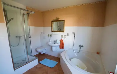 Ein Badezimmer in der Unterkunft Sekretärzimmer 2