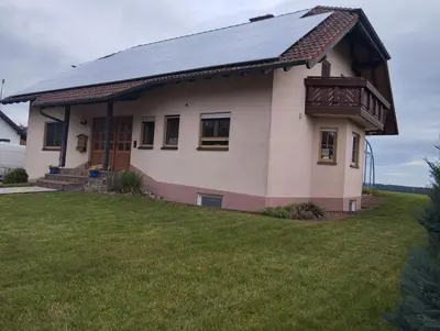 Das Gebäude in dem sich die Ferienwohnung befindet
