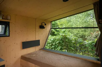 TV/Unterhaltungsangebot in der Unterkunft Sleep Space 1 - Green Tiny Spot Südpfalz