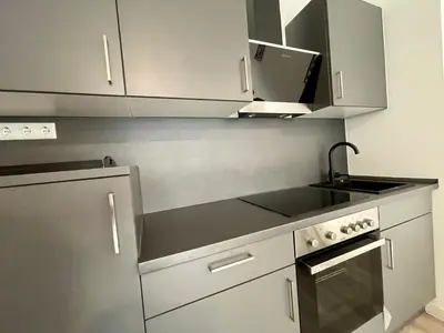 Küche/Küchenzeile in der Unterkunft Goldstadt Schlössle Suite 2-Zimmer Design Apartament Zentrum Pforzheim