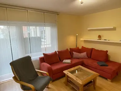 Ein Sitzbereich in der Unterkunft 2 Zimmer FeWo Schwetzingen zwischen Mannheim und Heidelberg