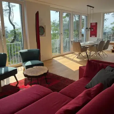 Luxuswohnung in Villa mit fantastischem Blick