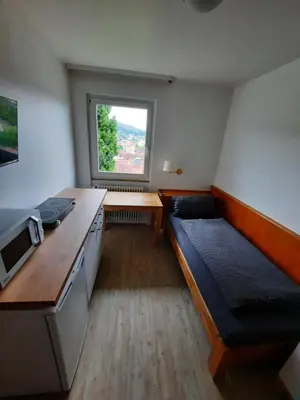 Küche/Küchenzeile in der Unterkunft Monteurwohnung - Handwerkerwohnung Jesse Bad König