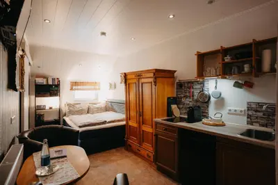 Küche/Küchenzeile in der Unterkunft Altes Häusle - Doppelzimmer Weinrebe
