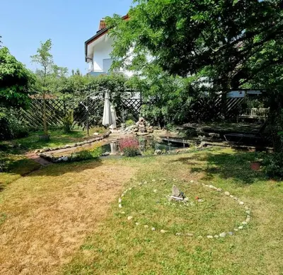 Ein Garten an der Unterkunft Tara - Ruhige Oase nahe Frankfurt am Main