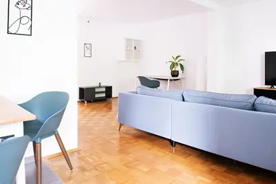 TV/Unterhaltungsangebot in der Unterkunft Moderne Loft-Wohnung im Herzen von Karlsruhe 68m2 1 OG