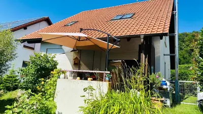 Das Gebäude in dem sich die Ferienwohnung befindet