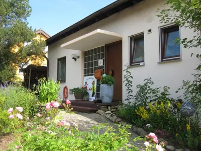 Ein Garten an der Unterkunft Eva und Wolf Apartments