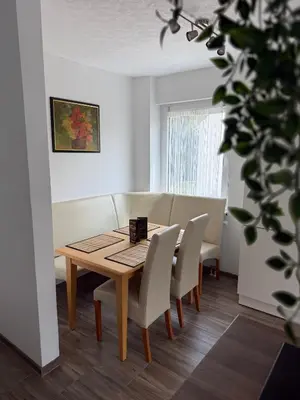 Ein Sitzbereich in der Unterkunft Pfalzgrün - Wohnen mit Stil