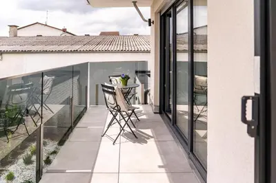Ein Balkon oder eine Terrasse in der Unterkunft DOM Inn