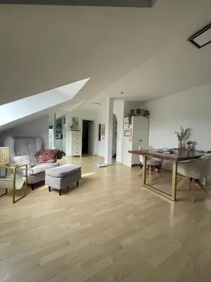 Ein Sitzbereich in der Unterkunft Modernes Balkon Apart