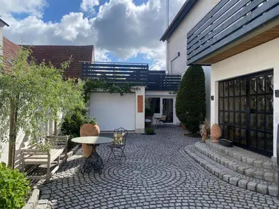 Das Gebäude in dem sich die Ferienwohnung befindet