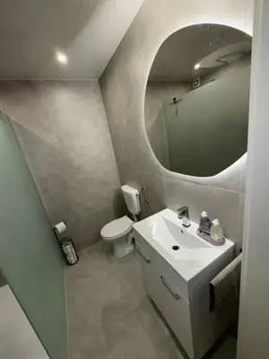 Ein Badezimmer in der Unterkunft Neu renovierte Ferienwohnung mit Terrasse & schnellem WLAN im Odenwald