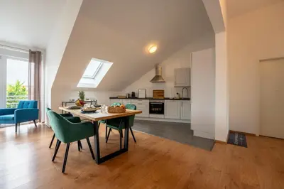 Küche/Küchenzeile in der Unterkunft SCHLOSSBERG RESIDENCES - Design City-Apartment Nähe SAP und Hockenheimring