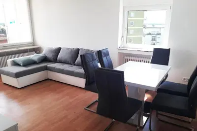 Ein Sitzbereich in der Unterkunft City Apartment near Heidelberg