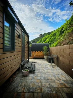 Ein allgemeiner Bergblick oder ein Berglick von des Chalets aus