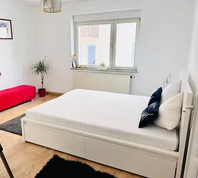 Ein Bett oder Betten in einem Zimmer der Unterkunft Luxurious 3 room peaceful home