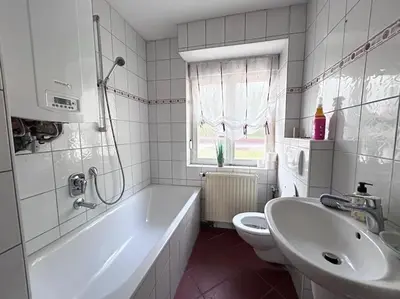Ein Badezimmer in der Unterkunft Luxurious 3 room peaceful home