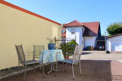 Das Gebäude in dem sich die Ferienwohnung befindet