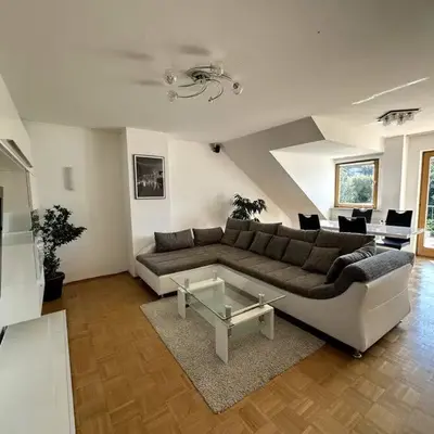 Großzügige 2-Zimmer-Wohnung mit Balkon