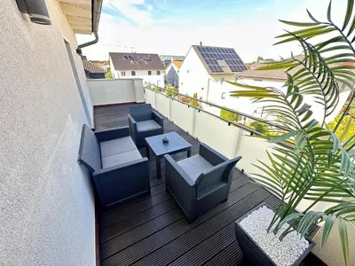 Ein Balkon oder eine Terrasse in der Unterkunft Privatwohnung Rüsselsheim nähe Hyundai Airport Messe etc