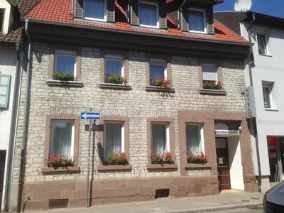 Das Gebäude in dem sich das Hotel befindet