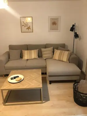 Ein Sitzbereich in der Unterkunft Schöne Wohnung Rheinstetten Forchheim Nähe MesseKA