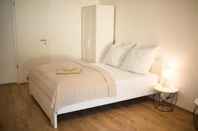 Ein Bett oder Betten in einem Zimmer der Unterkunft HUGOS Studio Apartment