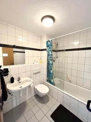 Ein Badezimmer in der Unterkunft Audi - Neckarsulm - Bad - Küche - Balkon - 4 Personen