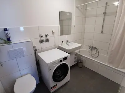 Ein Badezimmer in der Unterkunft FR14 - Schöne 2-Zimmer-Wohnung mit Balkon in Heusenstamm