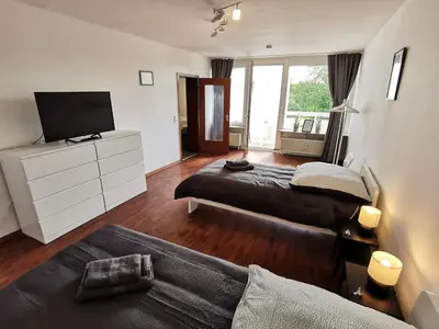 TV/Unterhaltungsangebot in der Unterkunft FR14 - Schöne 2-Zimmer-Wohnung mit Balkon in Heusenstamm