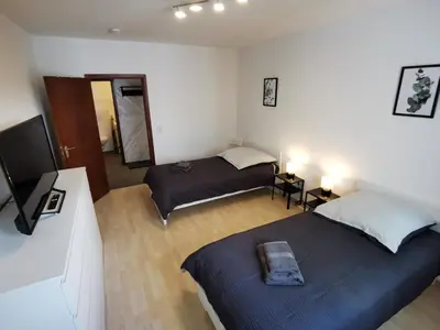 TV/Unterhaltungsangebot in der Unterkunft FR14 - Schöne 2-Zimmer-Wohnung mit Balkon in Heusenstamm