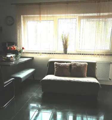 Ein Sitzbereich in der Unterkunft Modernes Apartment - Neustadt an der Weinstraße