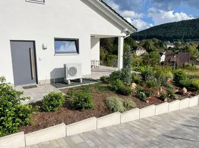 Ein allgemeiner Bergblick oder ein Berglick von des Ferienhauses aus