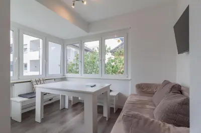 Ein Sitzbereich in der Unterkunft nJoy! Apartment Heilbronn - Zentral & Garten