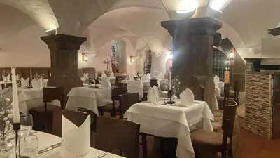 Ein Restaurant oder anderes Speiselokal in der Unterkunft Hotel Restaurant Altes Badhaus