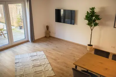 TV/Unterhaltungsangebot in der Unterkunft HUGOS Design House am Waldrand - ruhig & modern