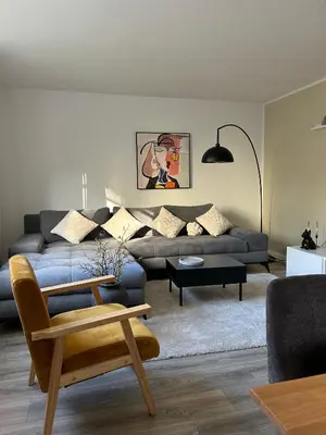 Ein Sitzbereich in der Unterkunft Modernes Designer-Apartment für 7 Gäste - 80qm in zentraler Lage, Self-Check-In